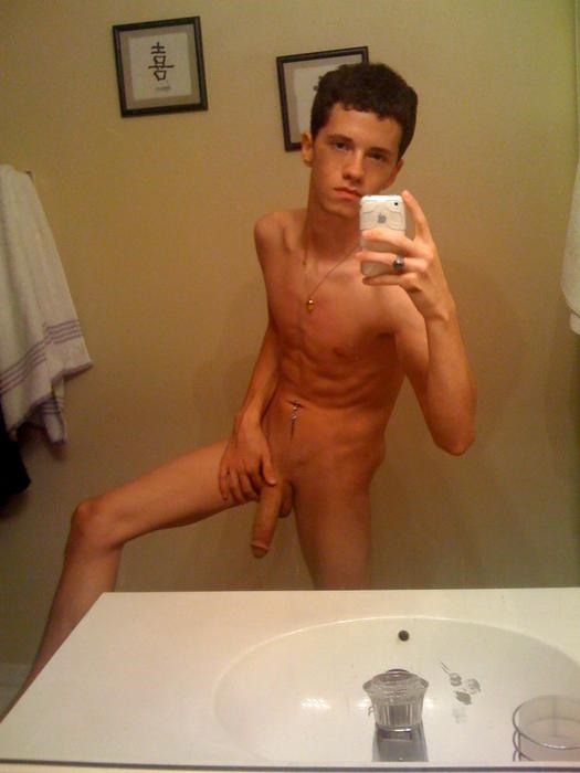 images/0_selfpix.org___hot boi 2.jpg